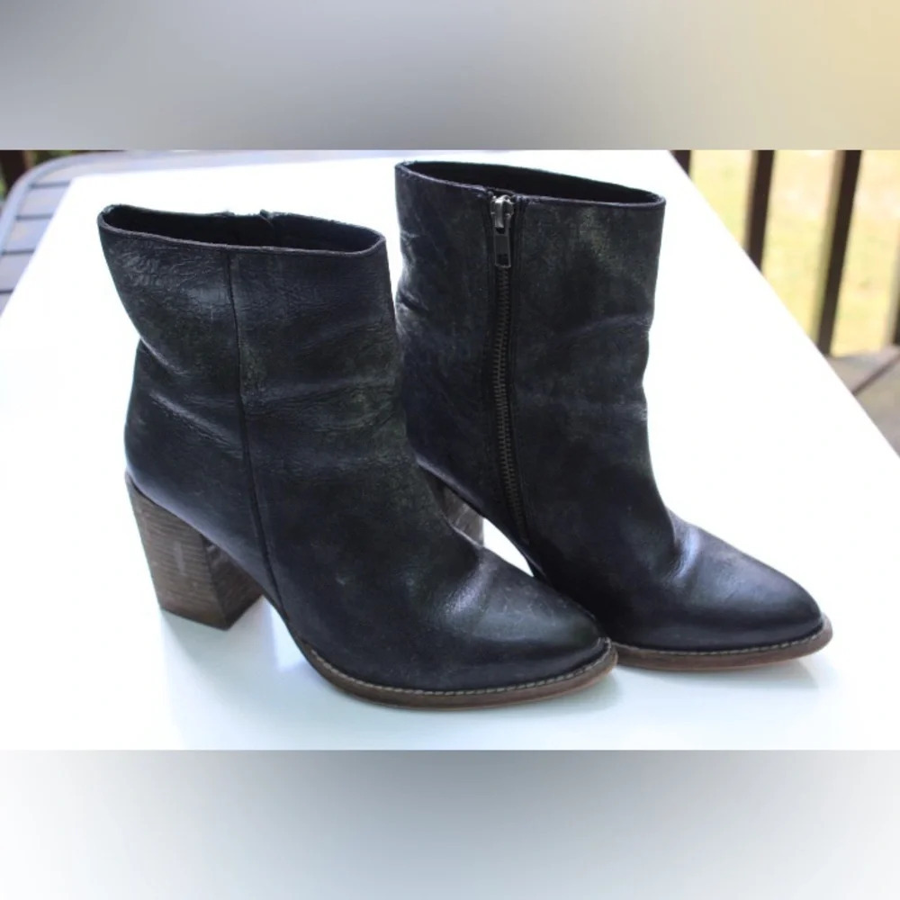 Diba Black Ankle Boots with Brown Heel - Picture 8 of 9